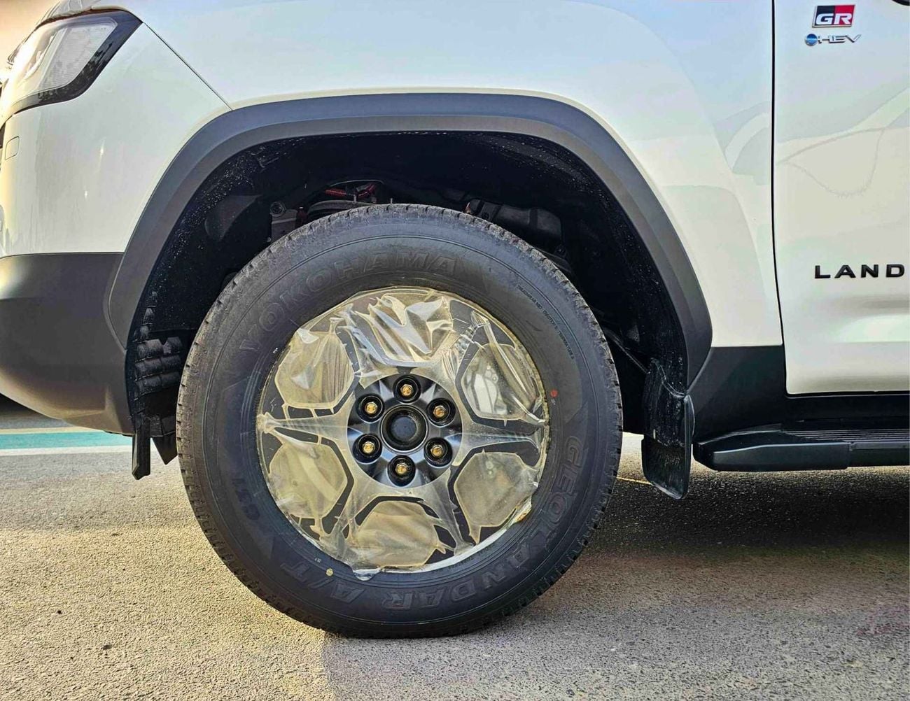 Toyota Land Cruiser GR SPORT 1MHEV HIGH HYBRID / 3.5L PETROL V6 / RADAR /REAR ENTERTAINMENT DVD/COOL BOX (CODE#LC3HGR)