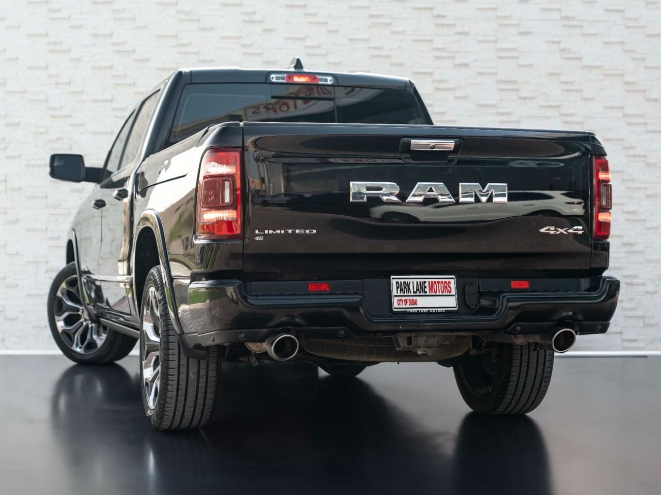 رام 1500 Limited 5.7L (6 Seater)