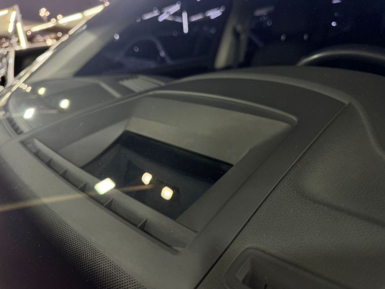 Volkswagen Touareg SE Volkswagen touareg Model 2018 GCC SPECS ORIGINAL paint no accident