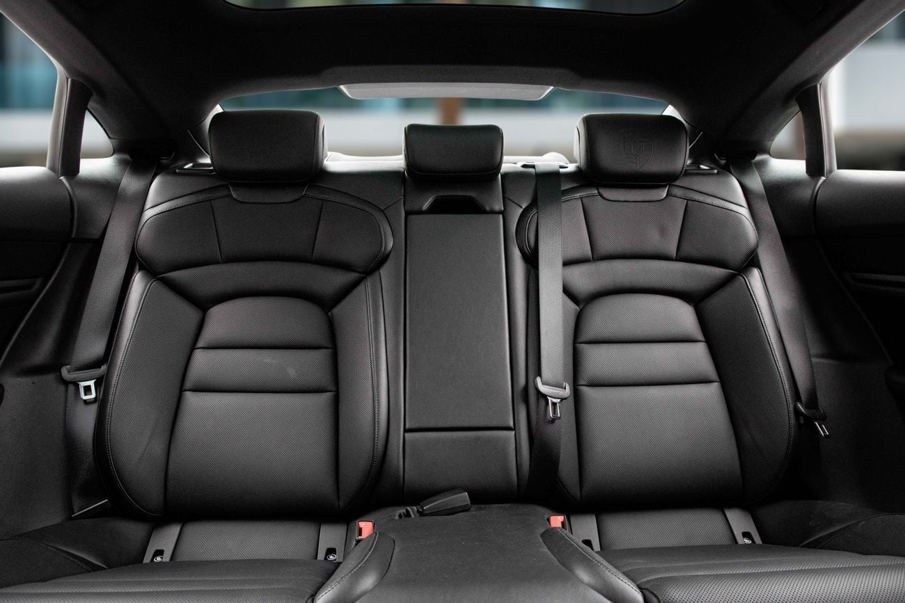 Porsche Taycan Taycan | 4,994 P.M | 0% Downpayment | WARRANTY | IMMACULATE!