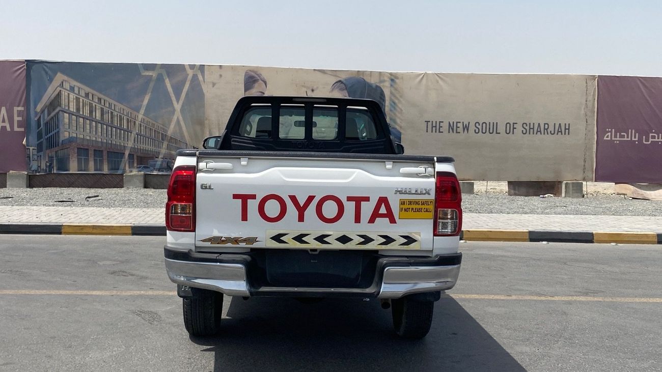 تويوتا هيلوكس GL 2.7L Single Cab Utility