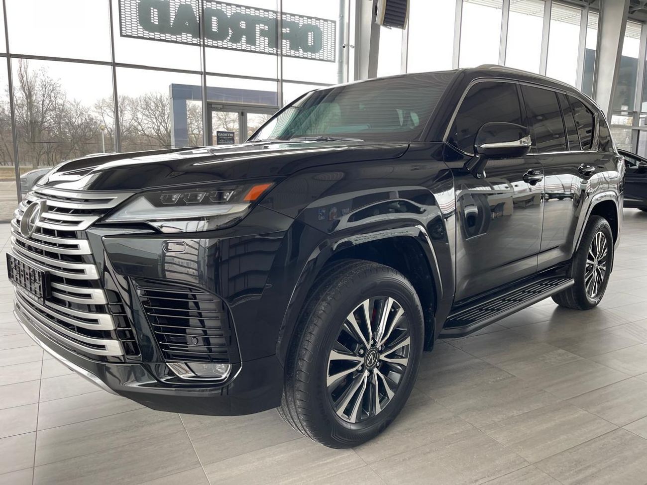 لكزس LX 500 Armored Vehicle B7+