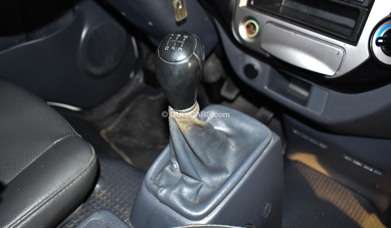 Used Kia Bongo III 1Ton 2011 for sale in Dubai 568595