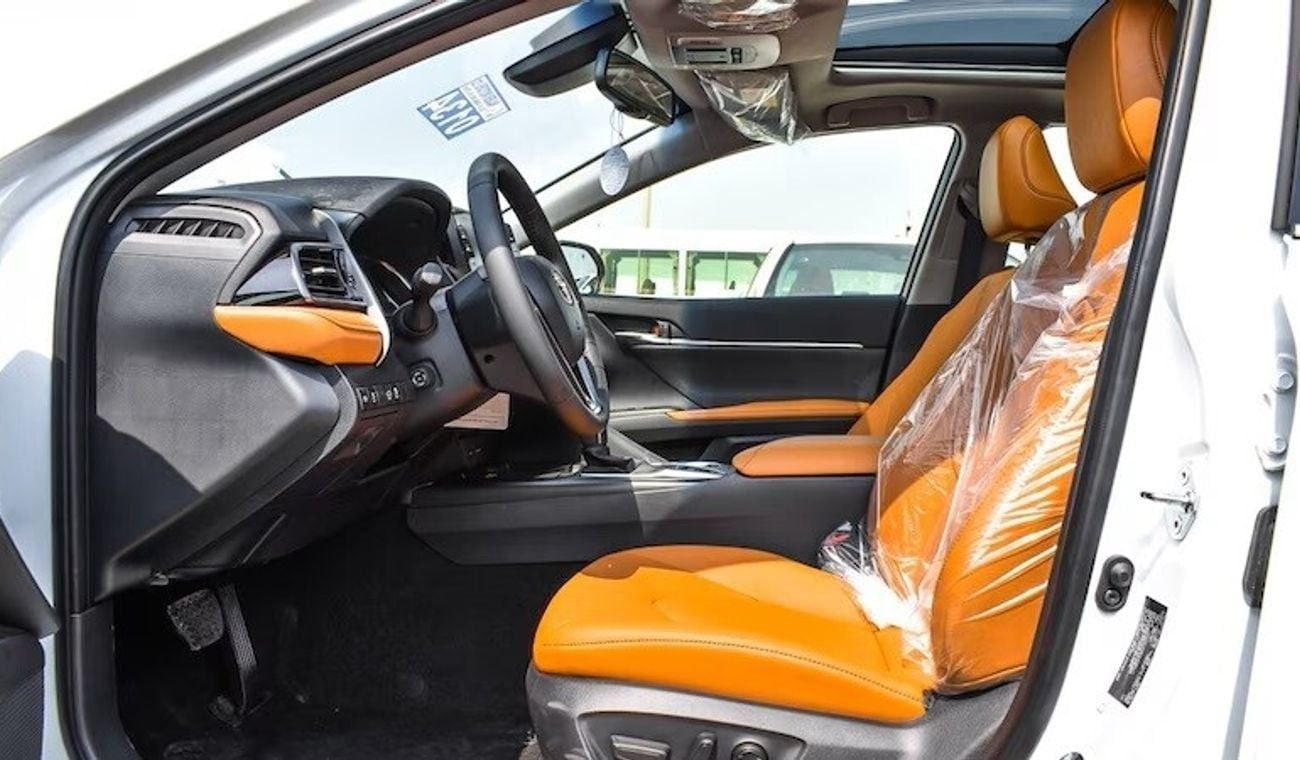 تويوتا كامري LUMIERE 2.5L HYBRID 2024