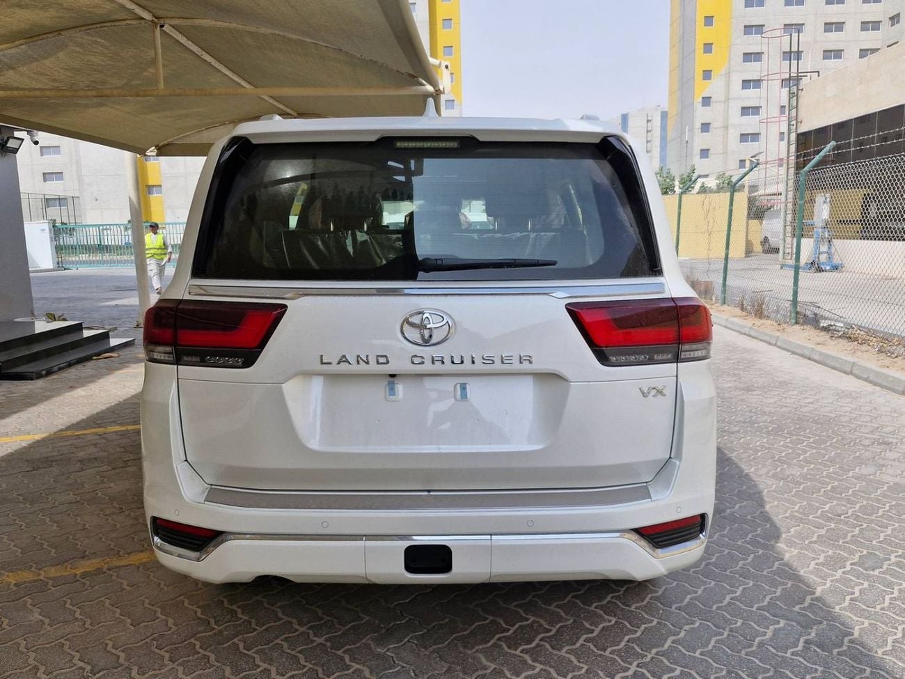 تويوتا لاند كروزر Toyota LC300 VX 4.0 2026 Full option