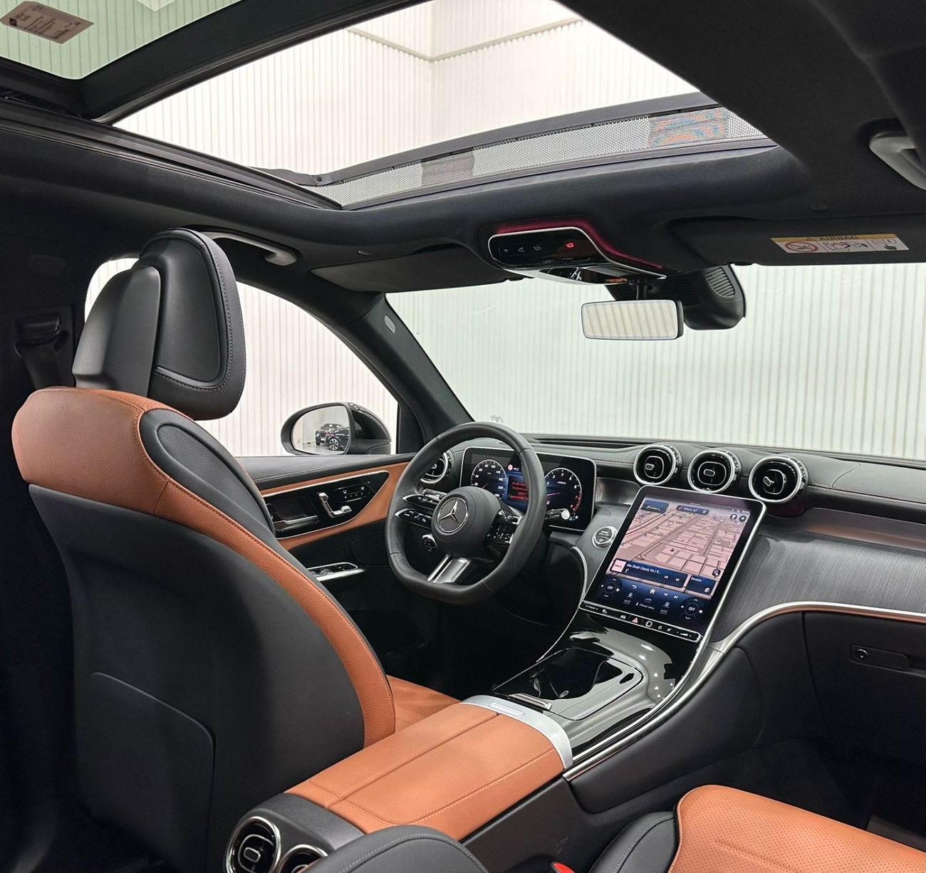 Mercedes-Benz GLC 200 *New Model* 2023 Mercedes Benz GLC200 AMG 4MATIC, 2028 Mercedes Warranty, Fully Loaded, Low Kms, GCC