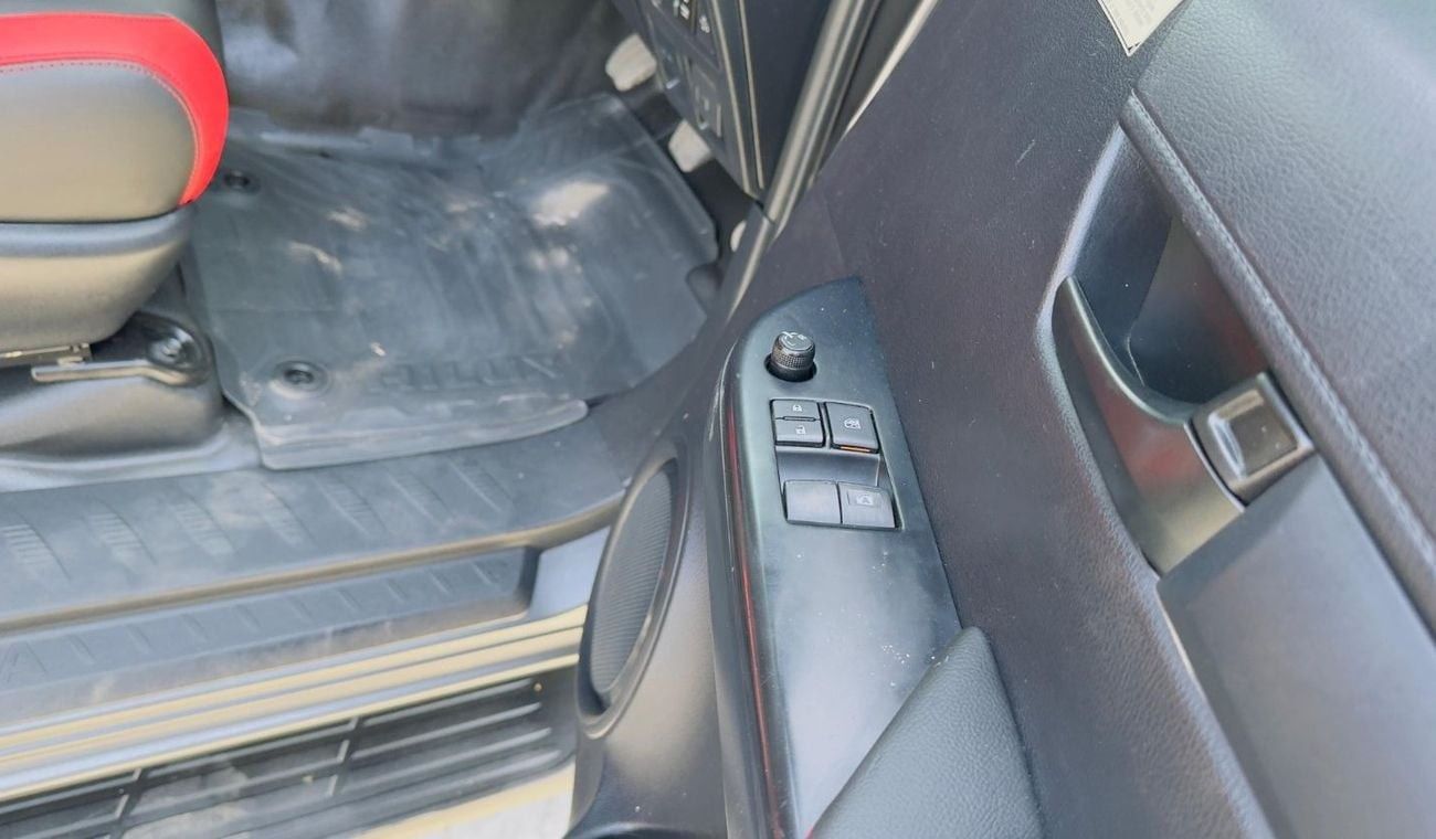 تويوتا هيلوكس MODIFIED SMART CAB | RHD | 2018 | 2.8L DIESEL ENGINE | MANUAL TRANSMISSION