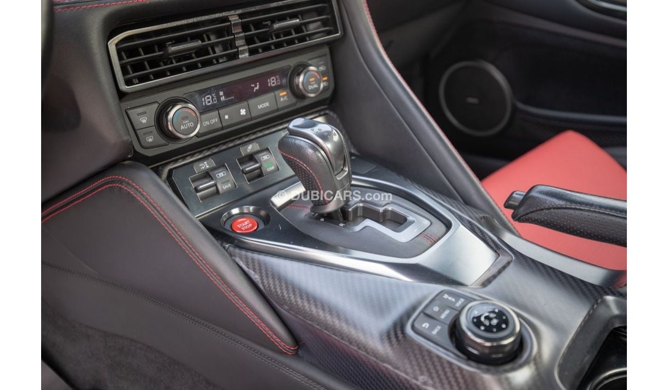 Nissan GTR Nissan GTR -V8 2017 Gcc Full Options 6-speed automated manual All wheel drive