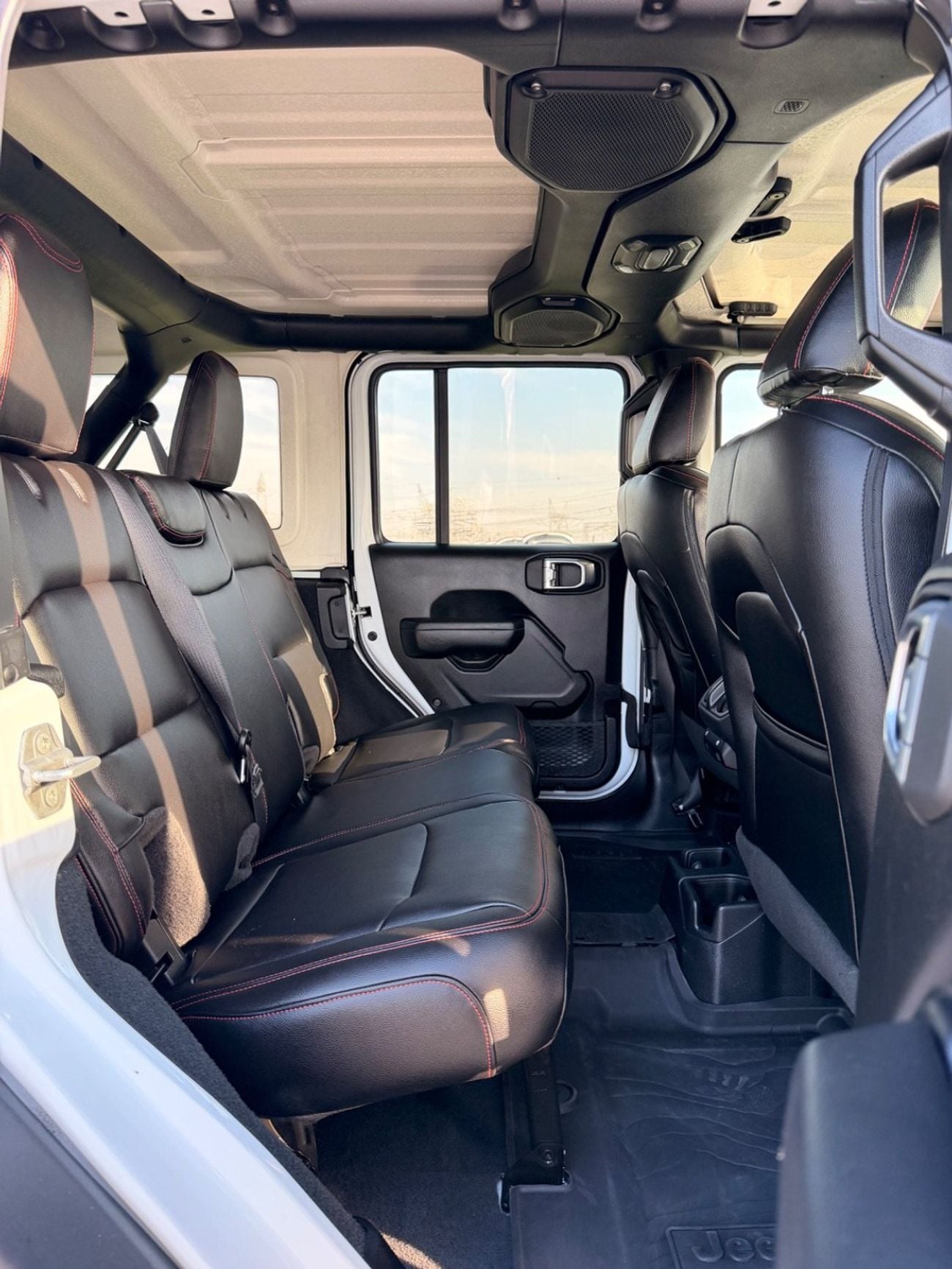 Jeep Wrangler Unlimited Sport 3.6L A/T (5 Seater)