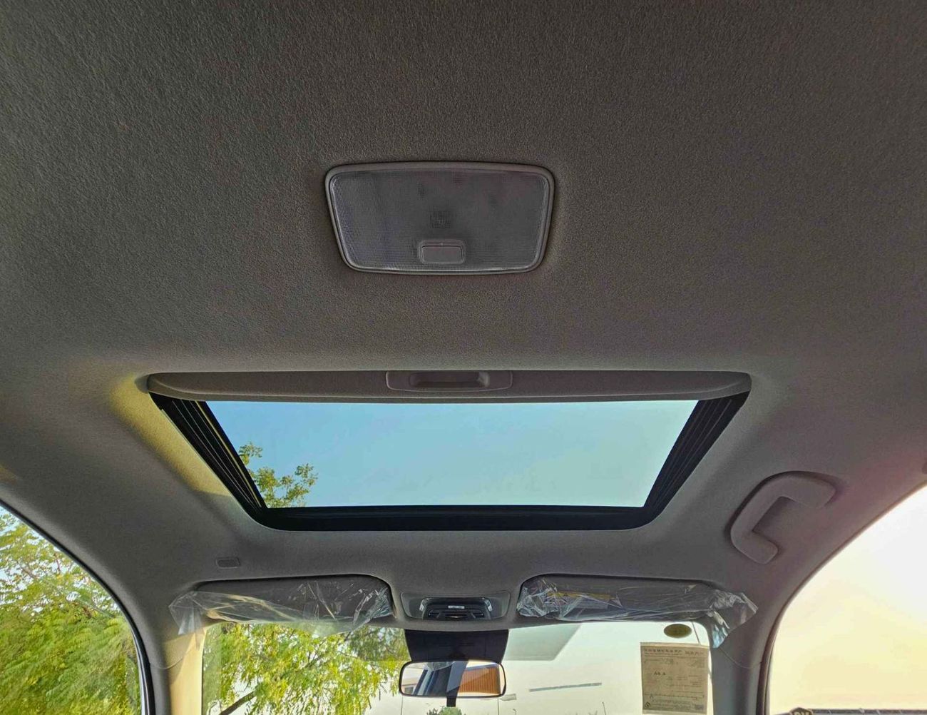 Toyota Corolla Cross HYBRID ELITE / SUNROOF / FABRIC SEATS / 2.0L V4 PETROL (CODE # CRCHC)