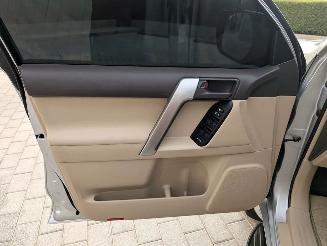Toyota Prado TX-L Top full Option V6 4.0L GCC specs Excellent Condition