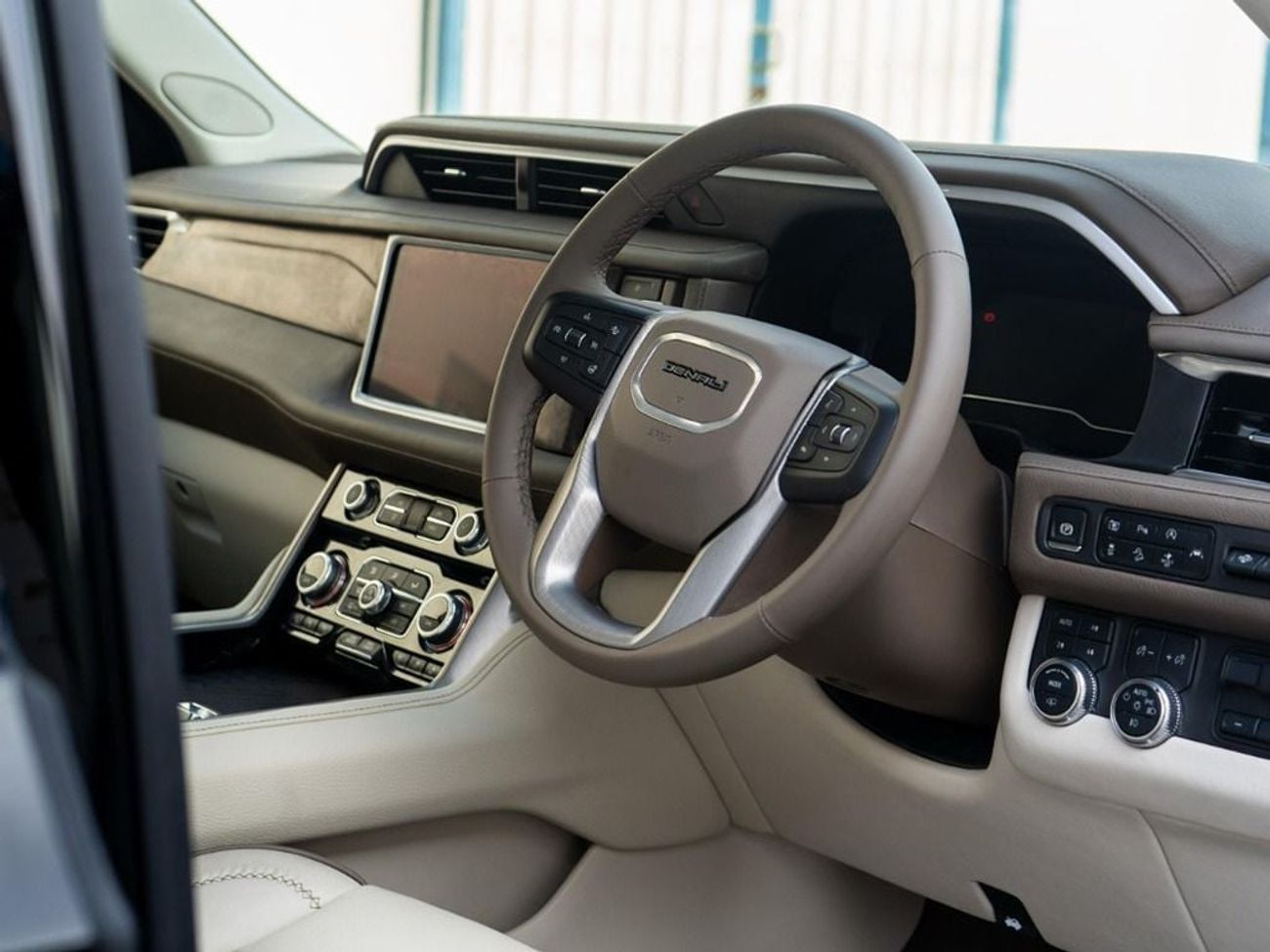 جي أم سي يوكون GMC Yukon Denali RHD Full Conversion