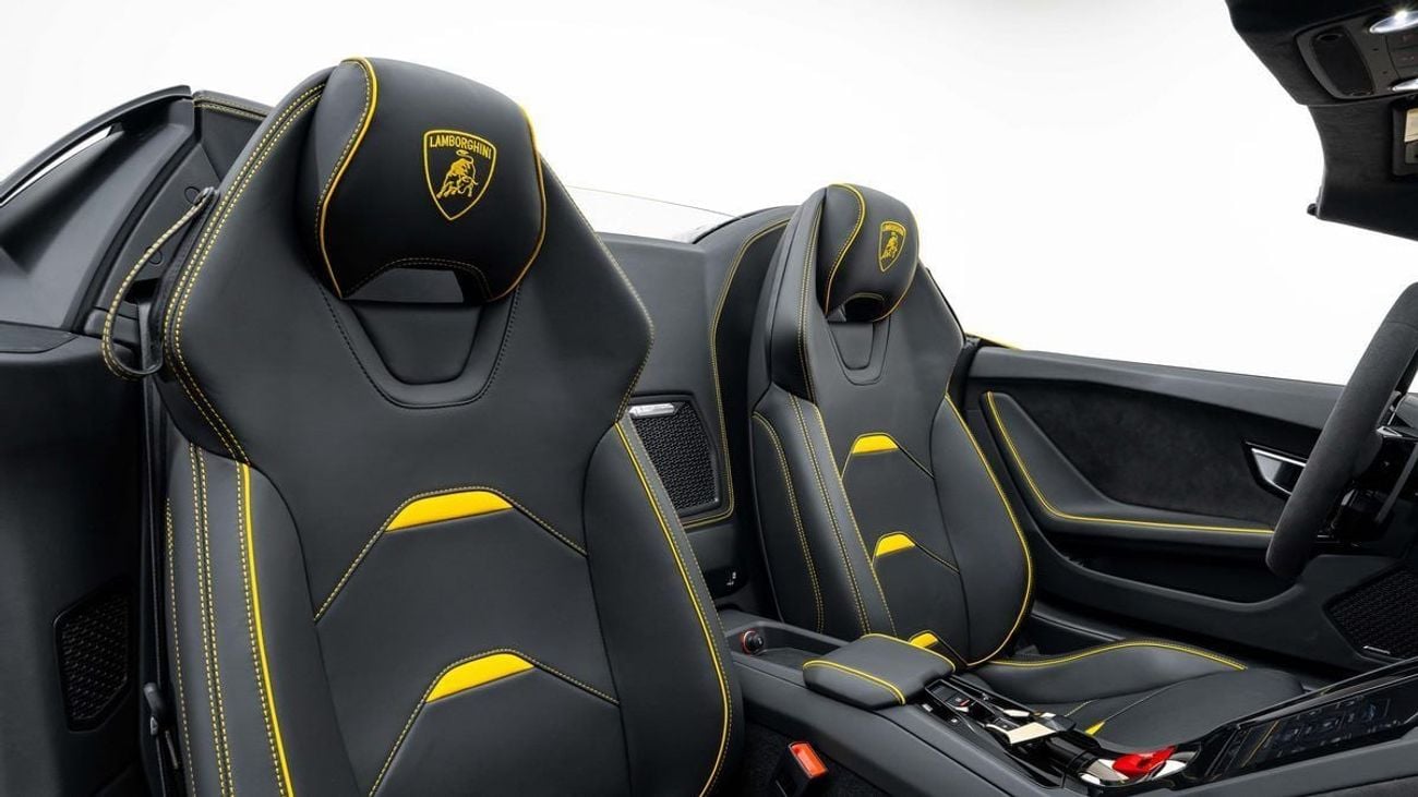 Lamborghini Huracan Evo Spyder - 2024 - GCC Specs - Under Warranty and Service Contract