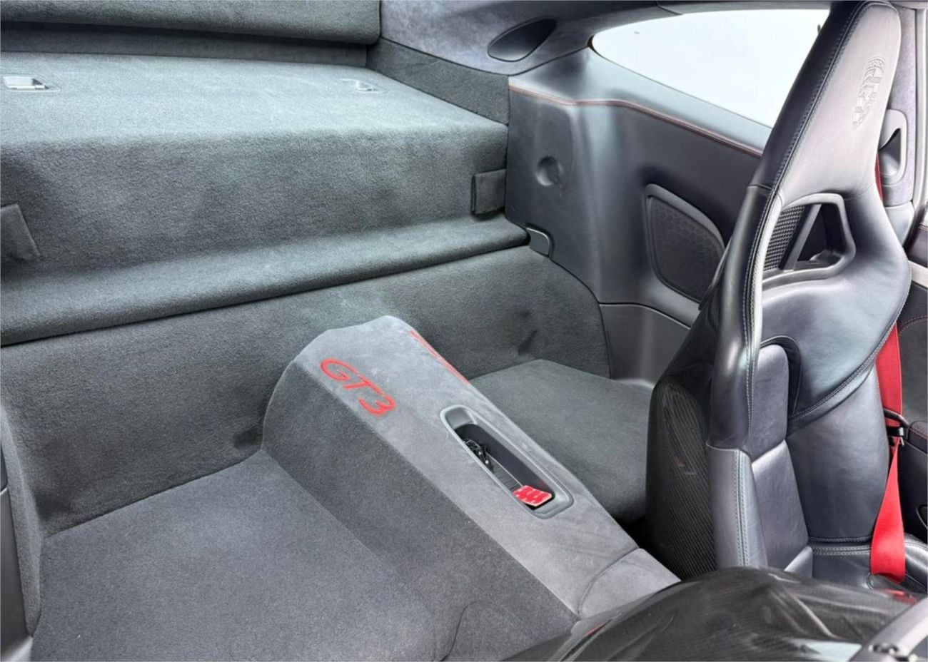 Porsche 911 GT3 3.8L (492 HP) Porsche Warranty Valid until 24/02/2028