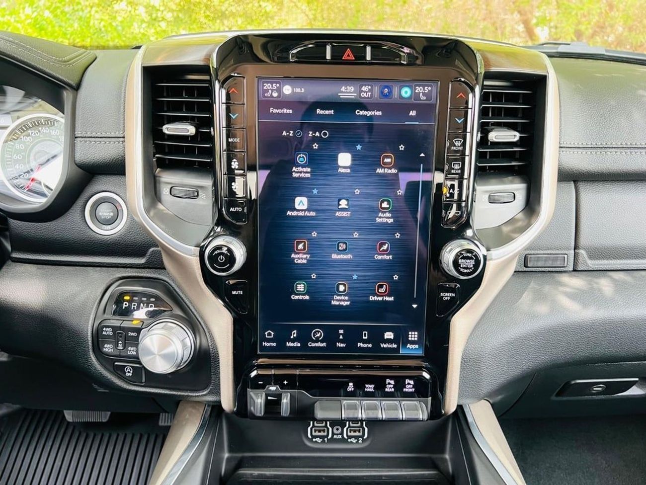 رام 1500 Laramie Crew Cab 5.7L