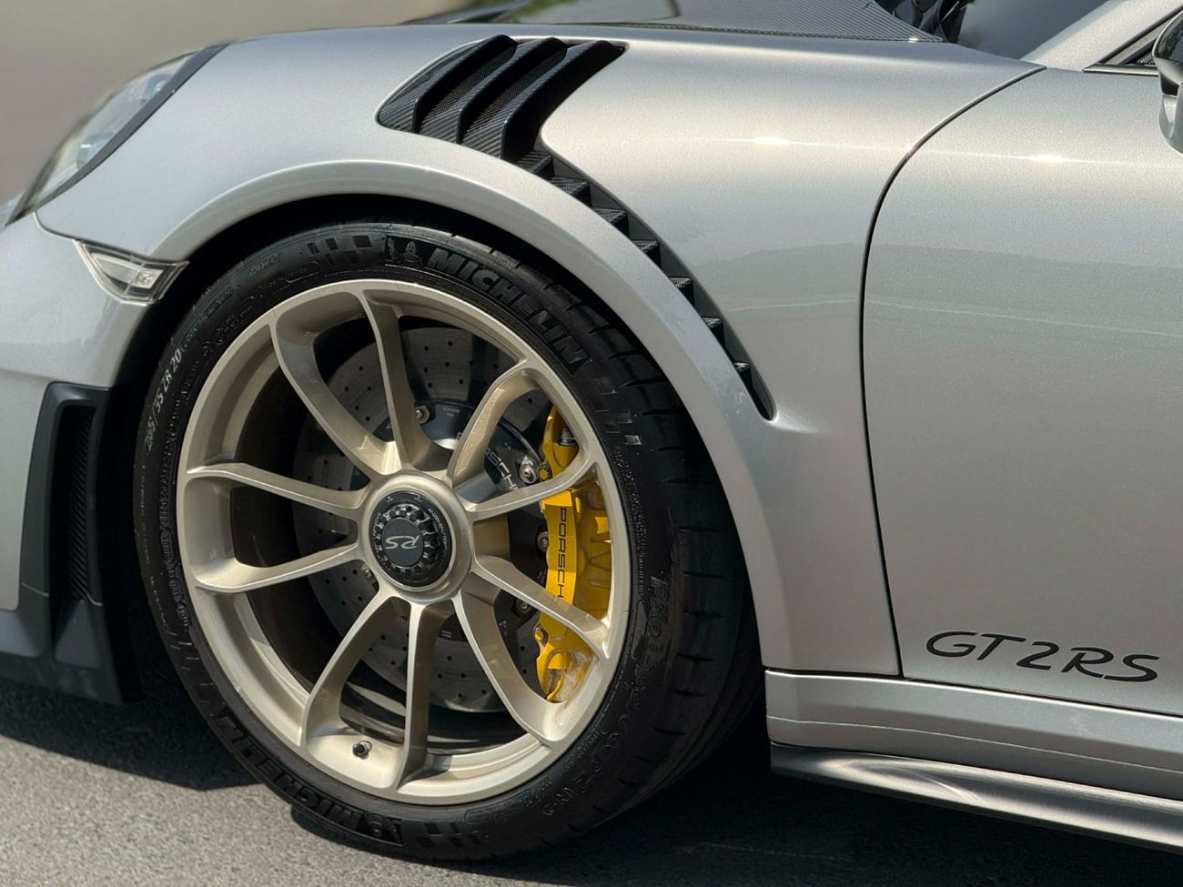 Porsche 911 GT2 RS 3.8L GCC SPEC NEAT AND CLEAN