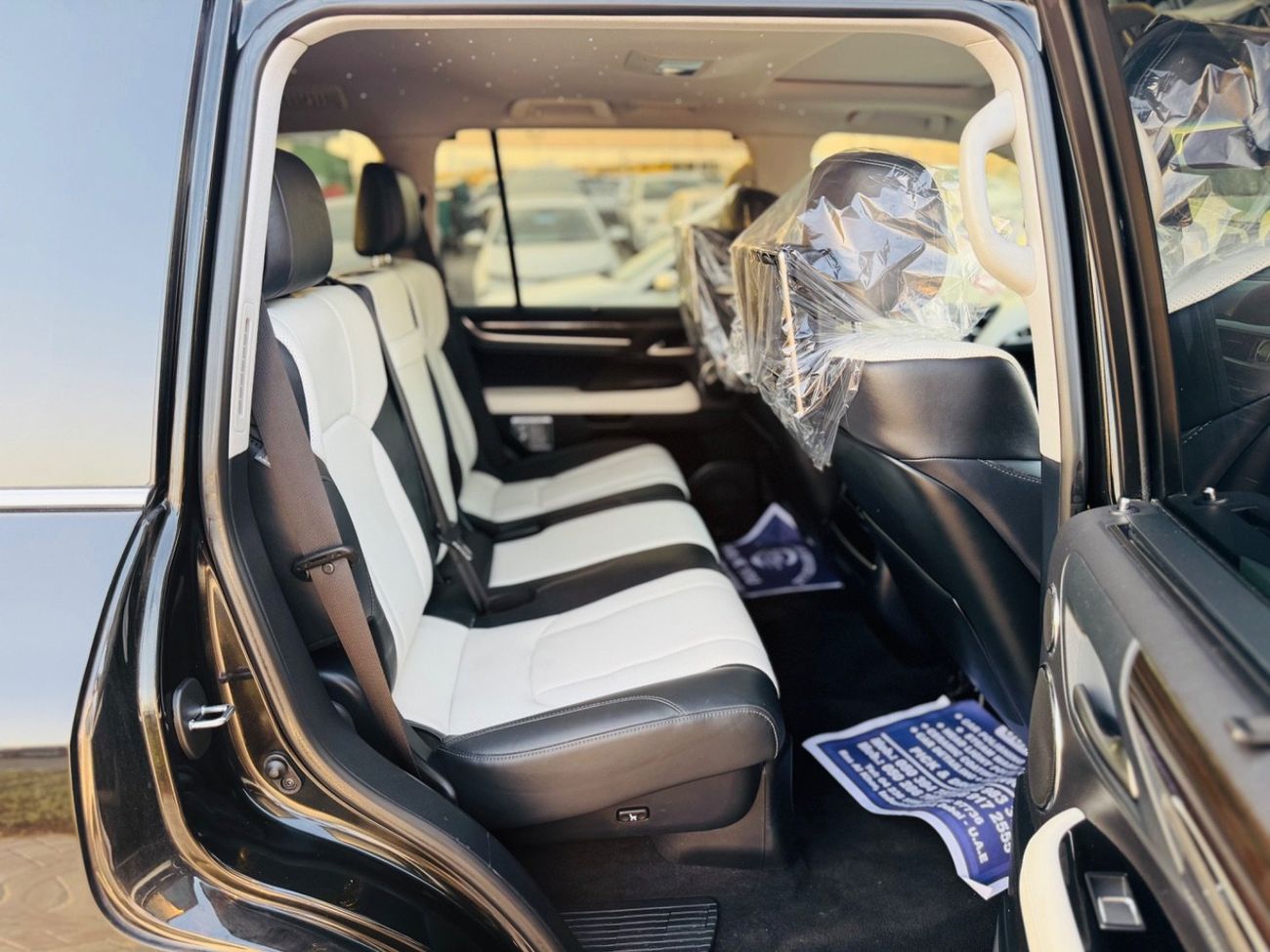 لكزس LX 570 RHD LEXUS LX570 FULL OPTION