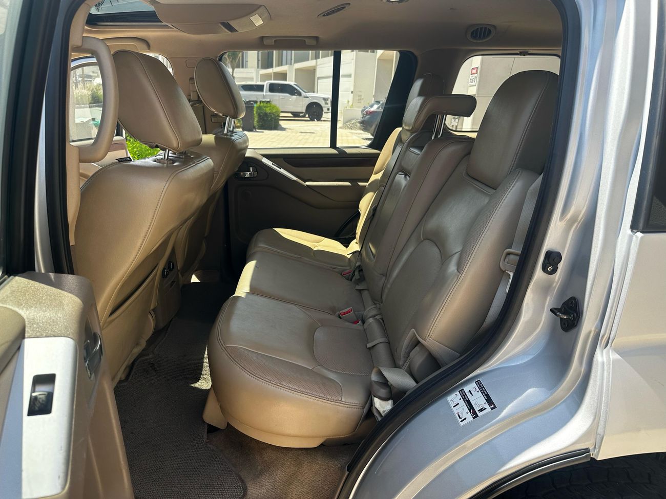 Nissan Pathfinder LE Full Option