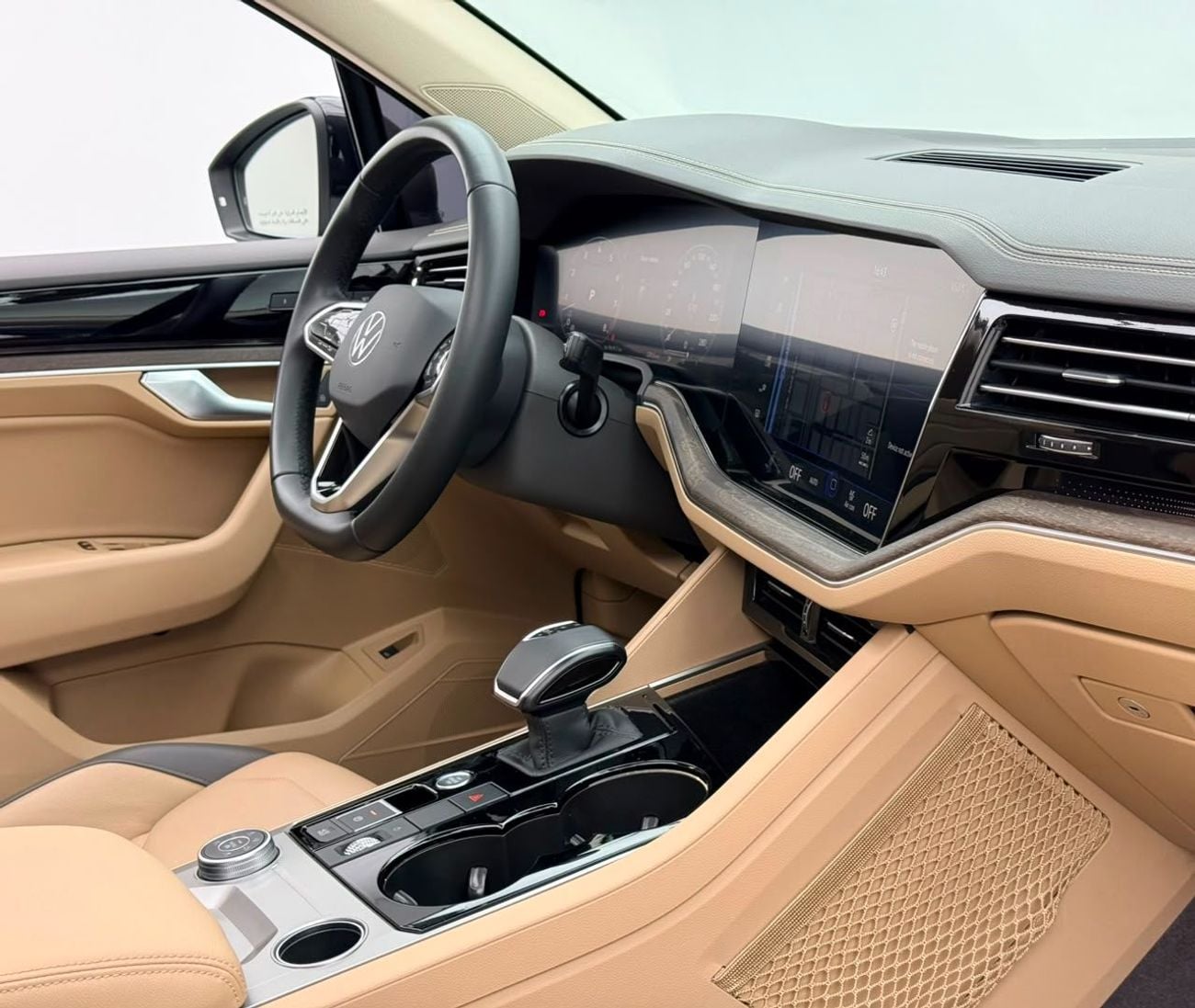 Volkswagen Touareg 2023 Volkswagen Touareg Atmosphere Plus, 2029 VW Warranty + Service Pack, Low Km, Fully Loaded, GCC