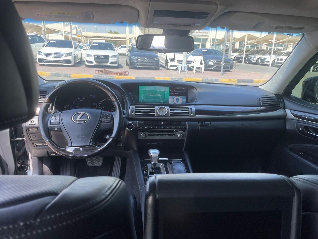 لكزس LS 600 لكزس LS600 وارد كوريا فل اوبشن اورآق جمارك