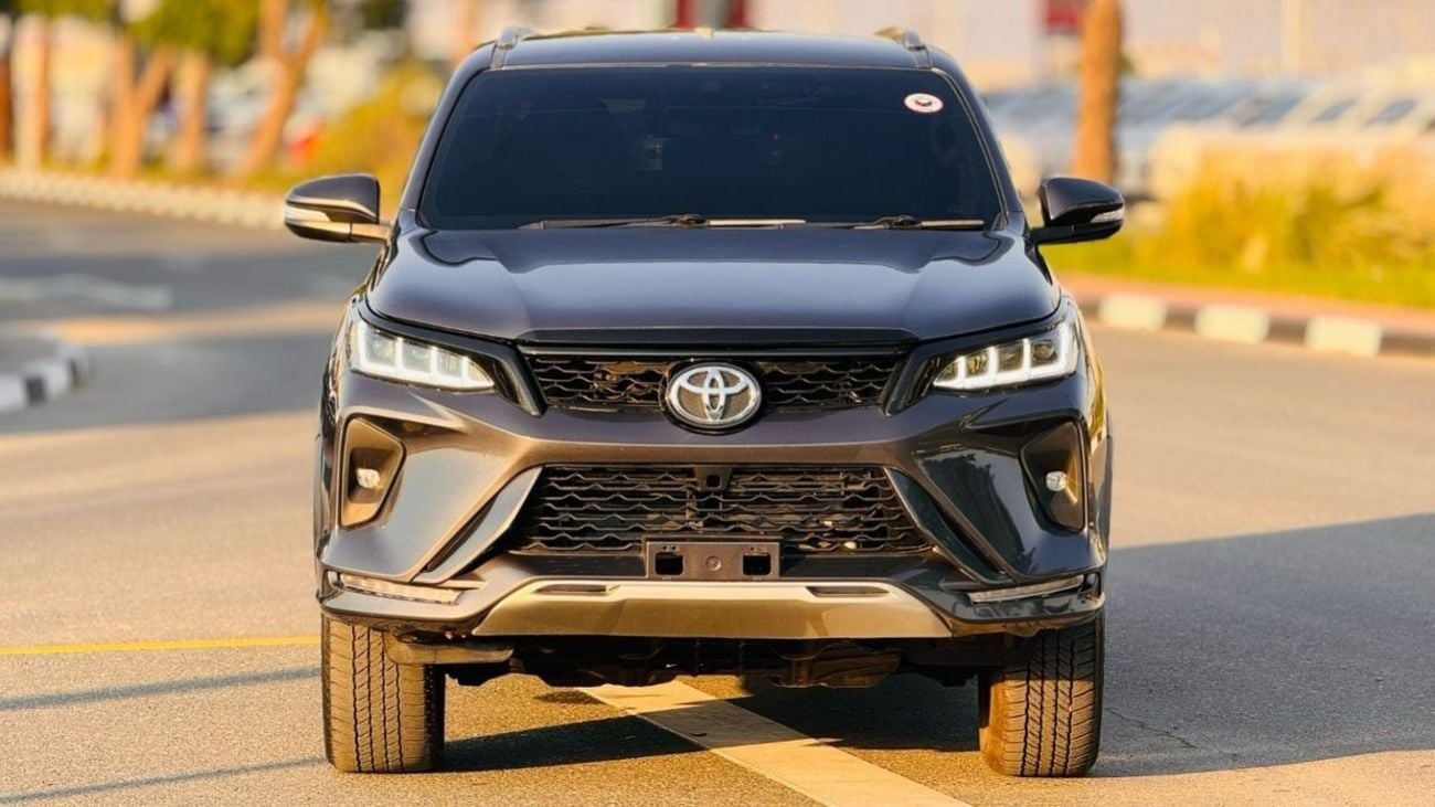 Toyota Fortuner LEGENDER BODY KIT INSTALLED | REAR VIEW CAMERA | ELECRIC SEAT | 2.8L DIESEL | RHD | 2016