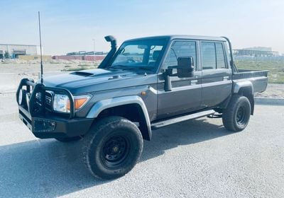 Toyota Land Cruiser Pick Up FUEL DIESEL ,4500 CC .RIGHT HAND DRIVE ,DOUBALE CAB
