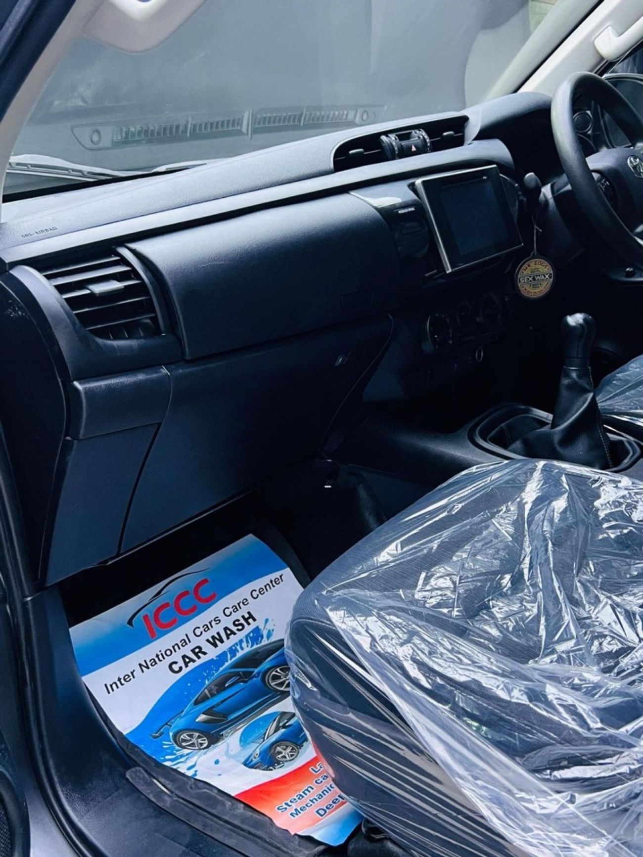 Toyota Hilux DIESEL 2.8 LITER ,MANUAL GEAR ,RIGHT HAND DRIVE