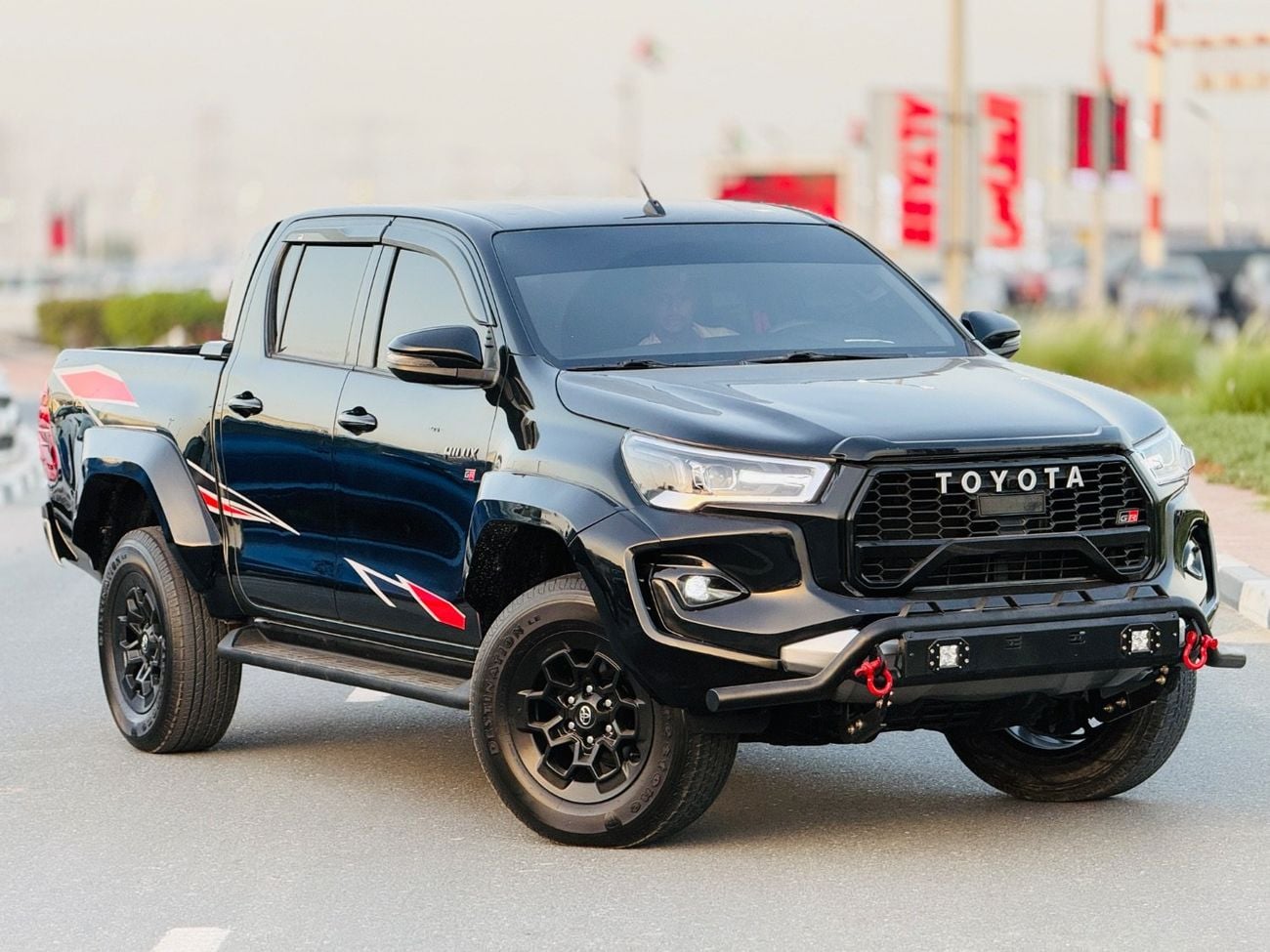 تويوتا هيلوكس Toyota Hilux GR Sport 2.7L V4