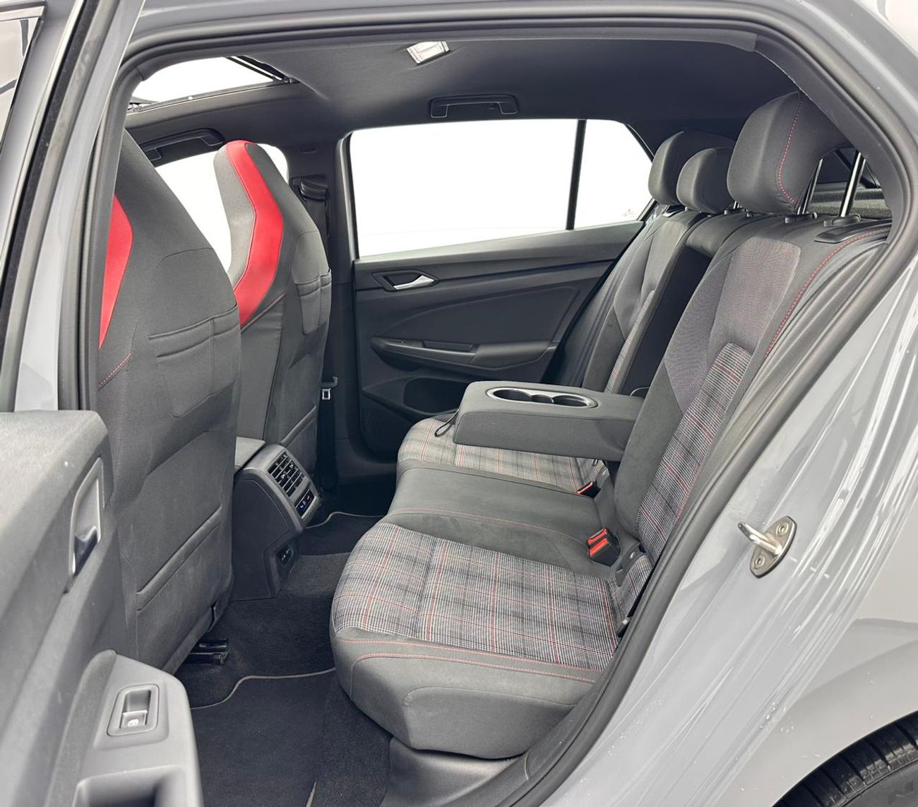 Volkswagen Golf GTI 2022 Volkswagen Golf GTI P1, 1 Year Warranty Unlimited KM, Volkswagen Full Service History, GCC