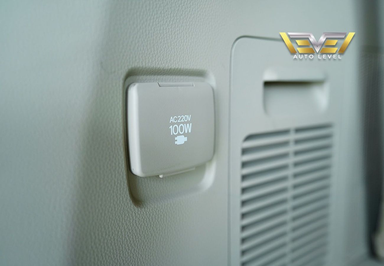 Toyota Land Cruiser VXR 3.5L TOYOTA LAND CRUISER 2022 - AL FUTTAIM WARRANTY