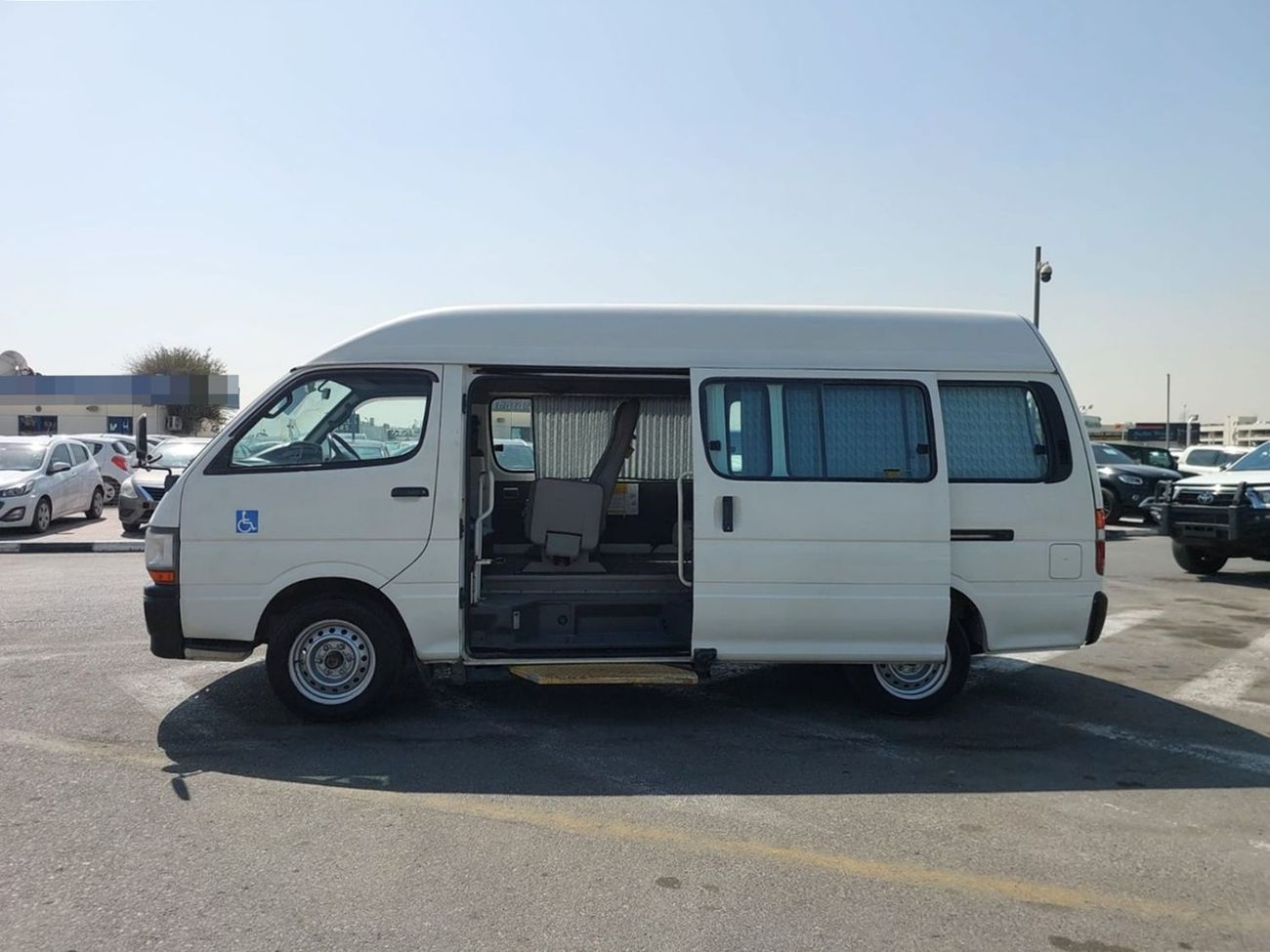 Toyota Hiace (RAMADAN OFFER) TOYOTA HIACE VAN RHD 2001 MODEL 3.0 L DIESEL AUTOMATIC(PM07214)