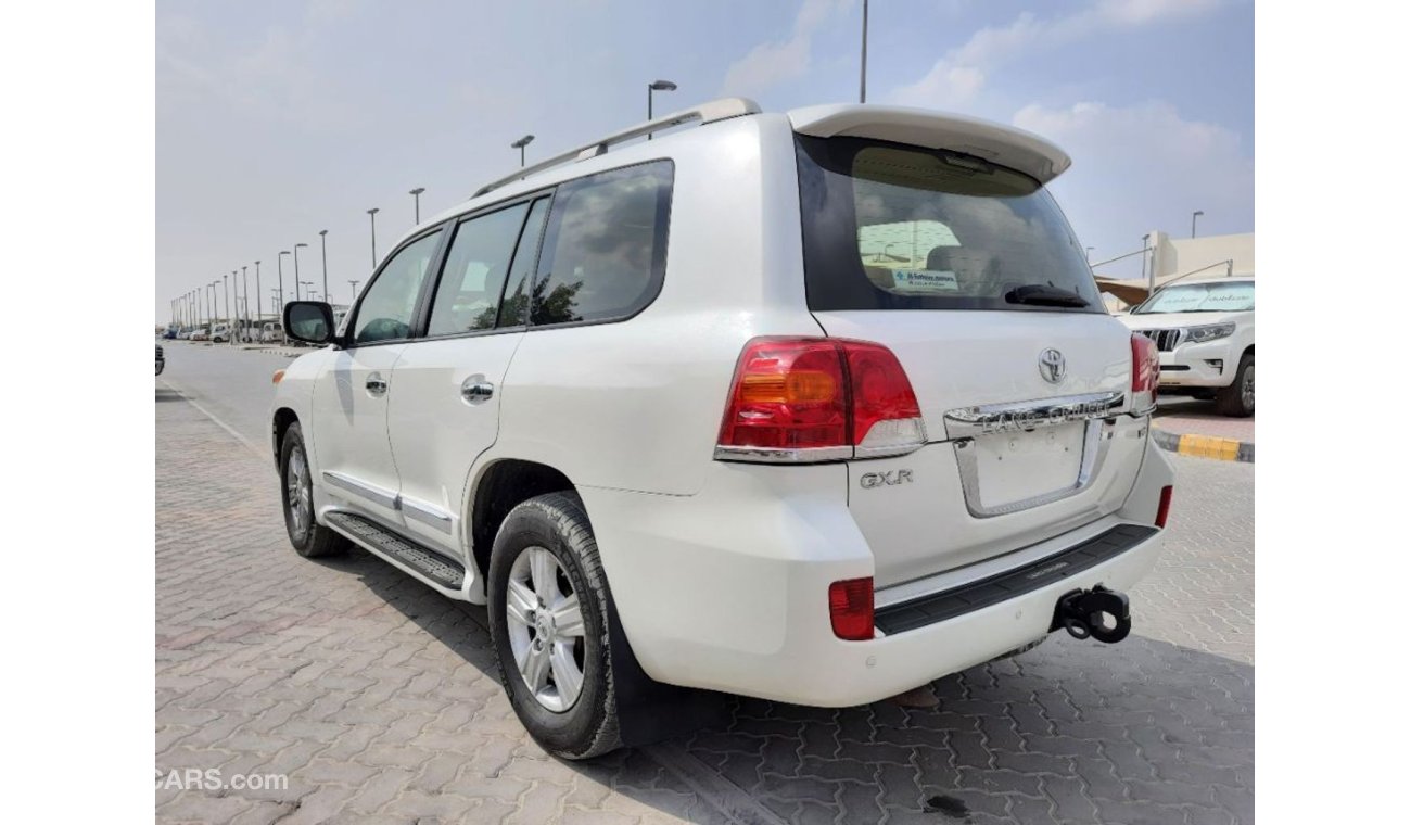 Toyota Land Cruiser Toyota Land Cruiser 2013 gcc v6 very celen car