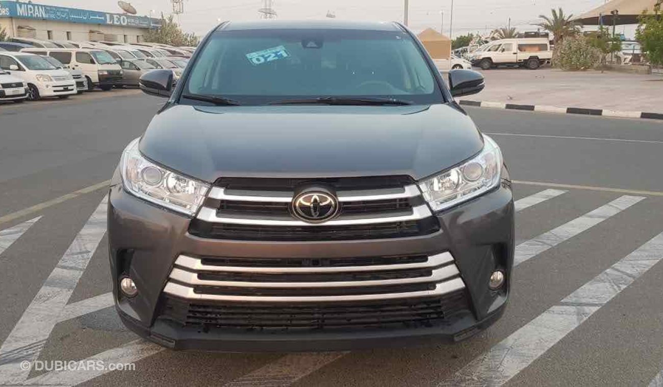 Toyota Highlander fresh and imported and very clean inside out and ready to drive