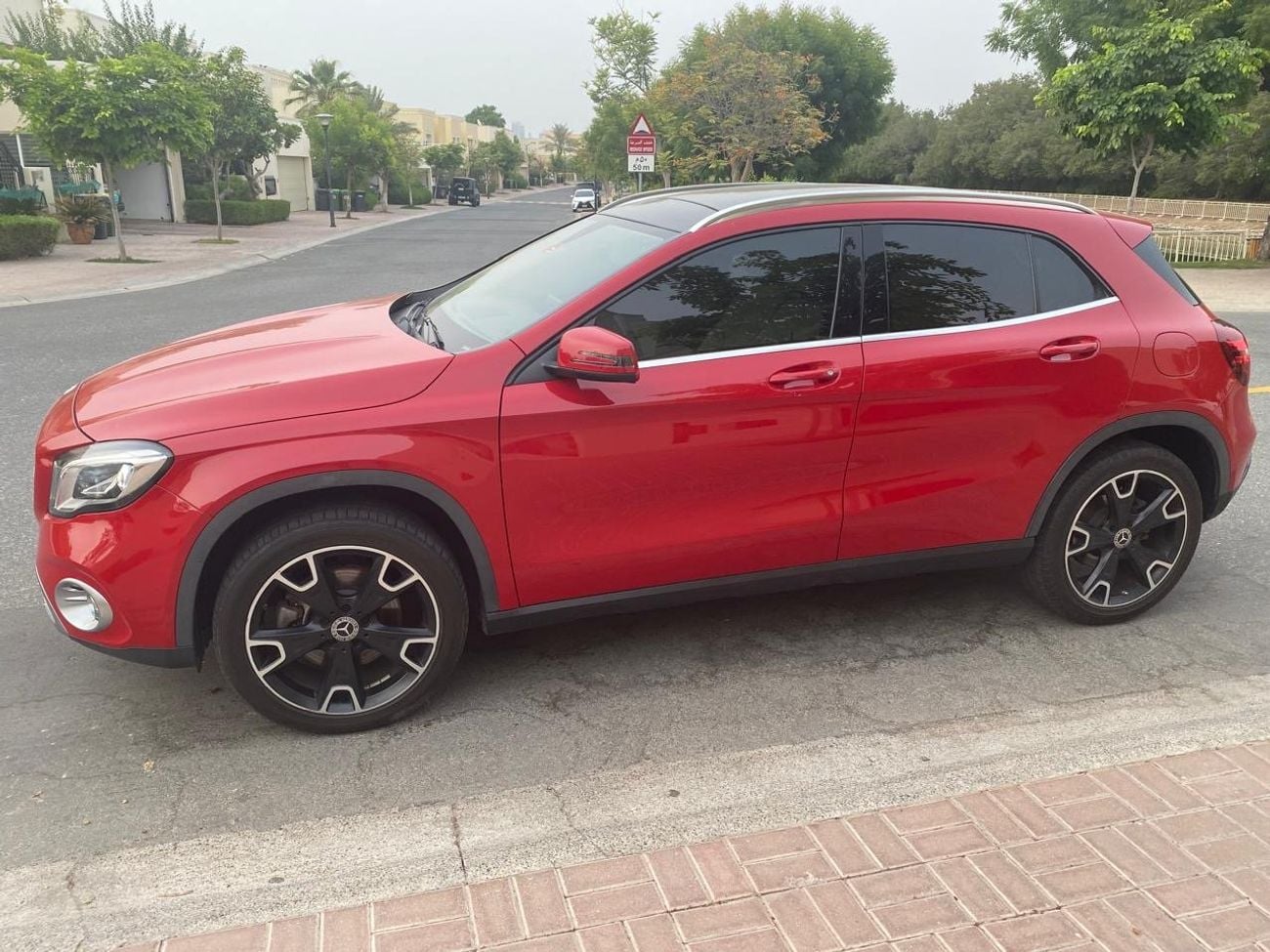 Mercedes Benz GLA250 STD