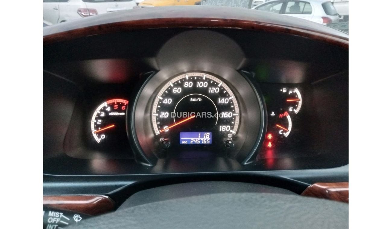 تويوتا هاياس TOYOTA HIACE RIGHT HAND DRIVE (PM1005)