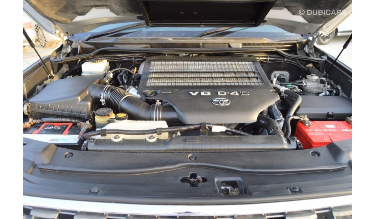 Toyota Land Cruiser Diesel engine full option