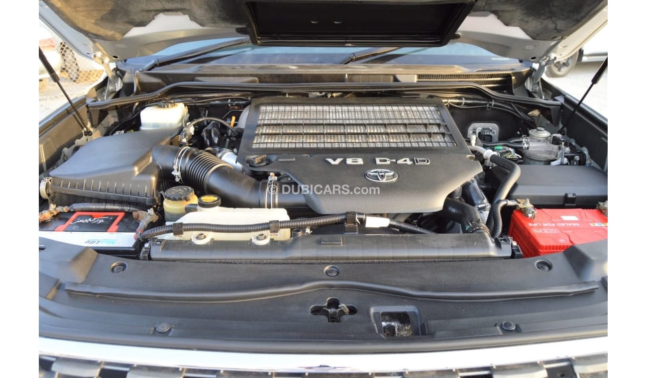 Used Toyota Land Cruiser Diesel engine full option 2012 for sale in