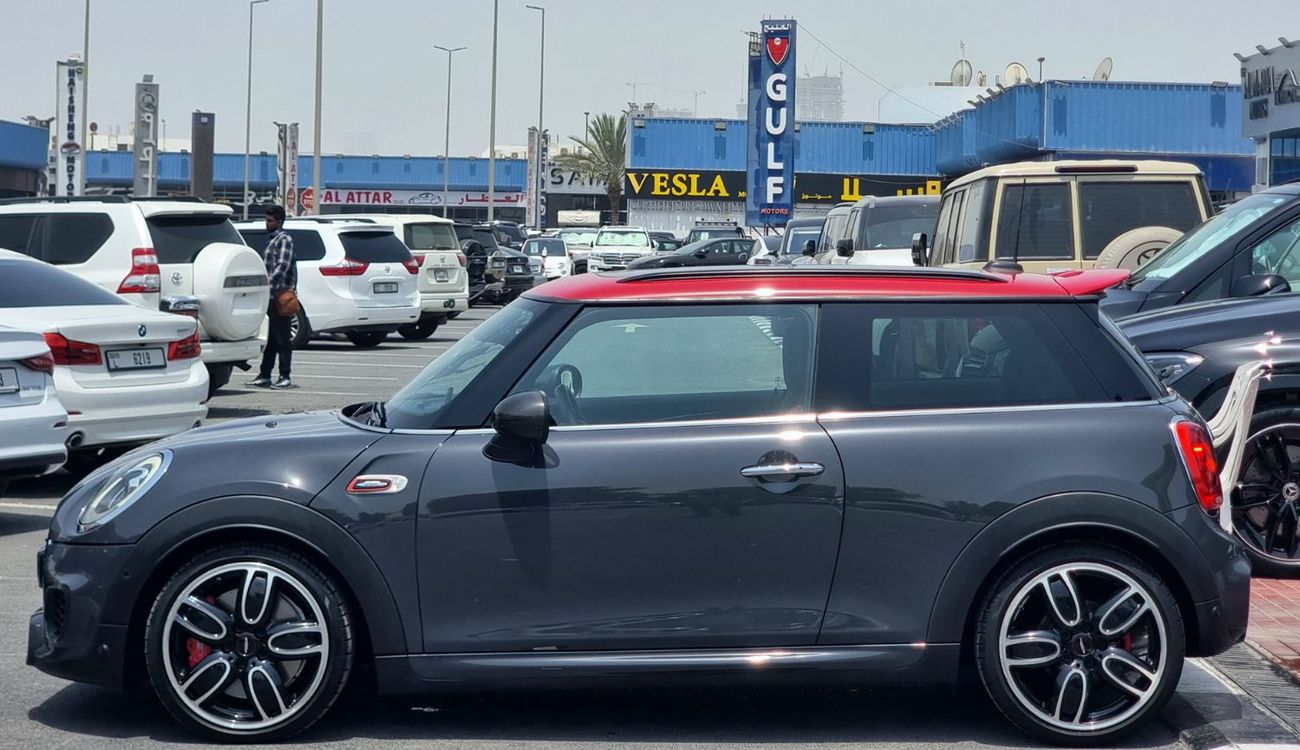 Mini John Cooper Works Accident Free 2016 GCC