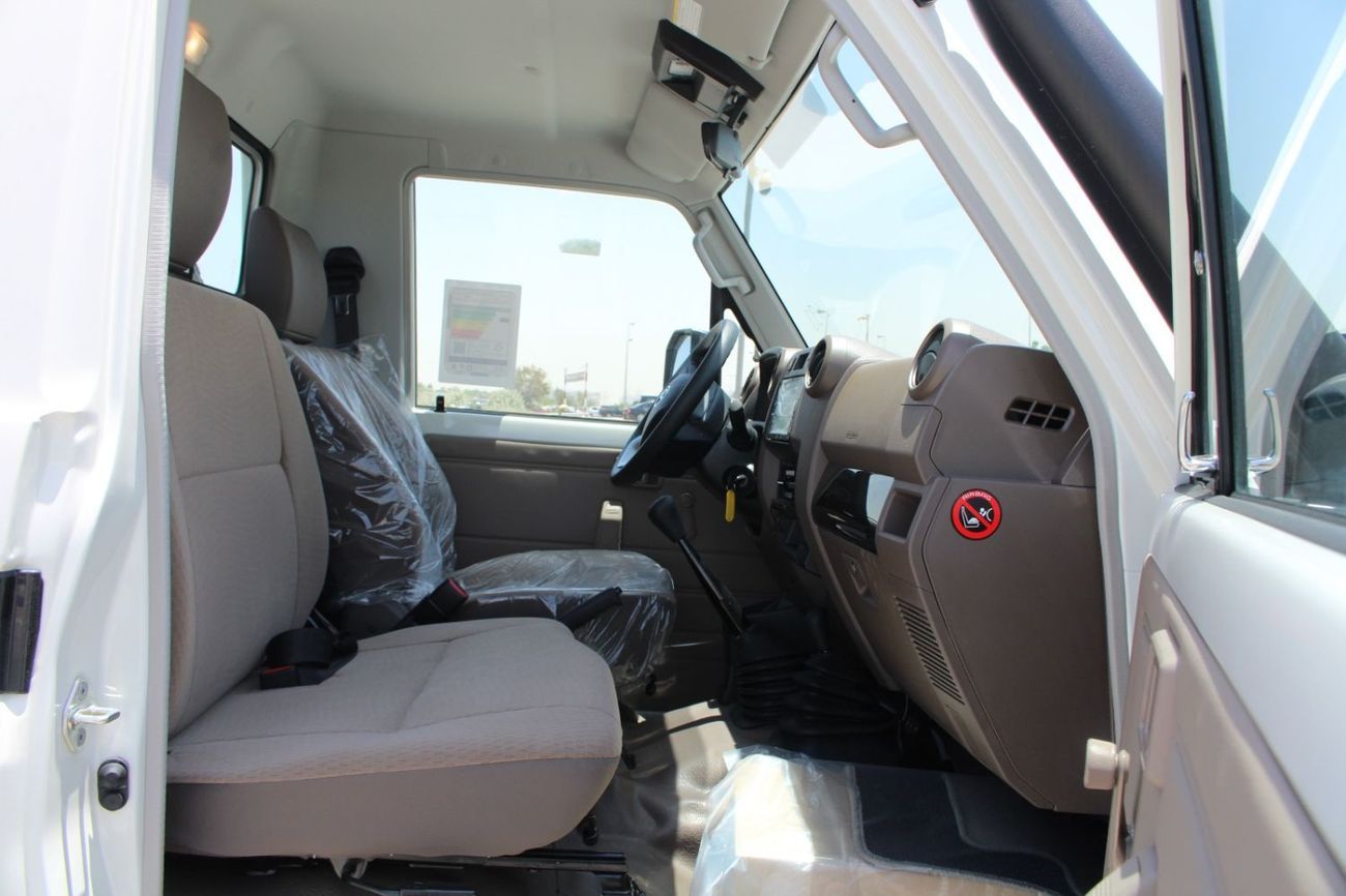 تويوتا لاند كروزر بيك آب  TOYOTA LANDCRUISER 79 2.8L DIESEL SINGLE CAB E MANUAL