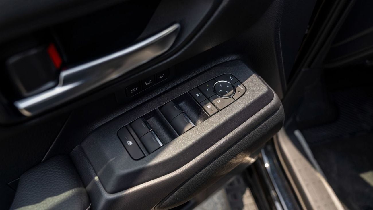تويوتا برادو VXR 2.4L petrol MY 2025 FULL OPTION