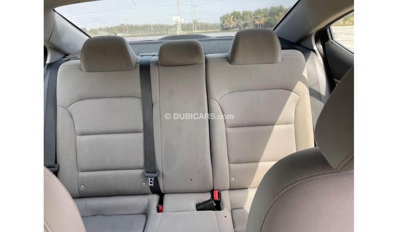 هيونداي إلانترا GL هاي