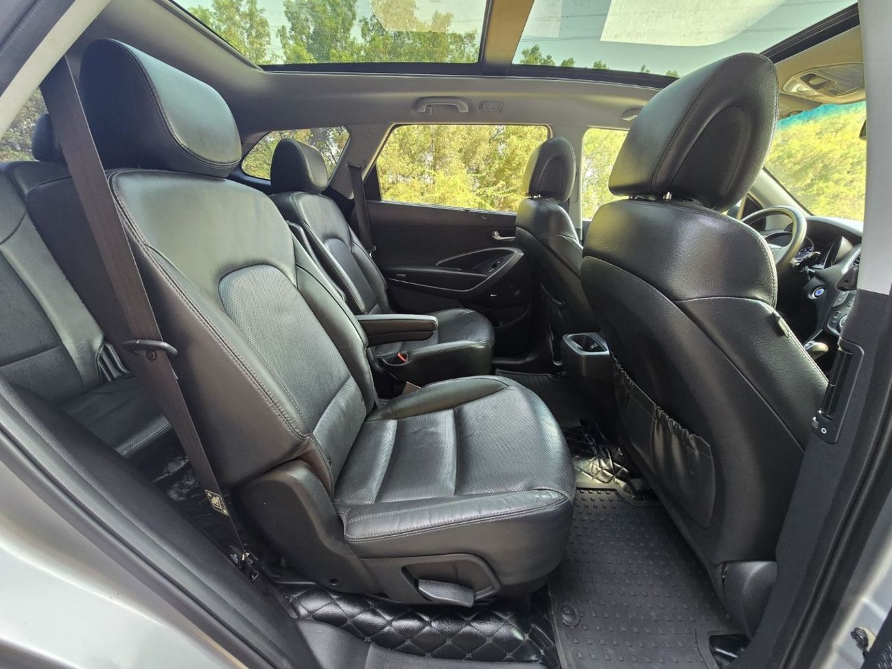 Hyundai Santa Fe GLS Top 3.3L SANTA FE GRAND 3.3L V6  2017 FULL OPITION  //PERFECT CONDITION