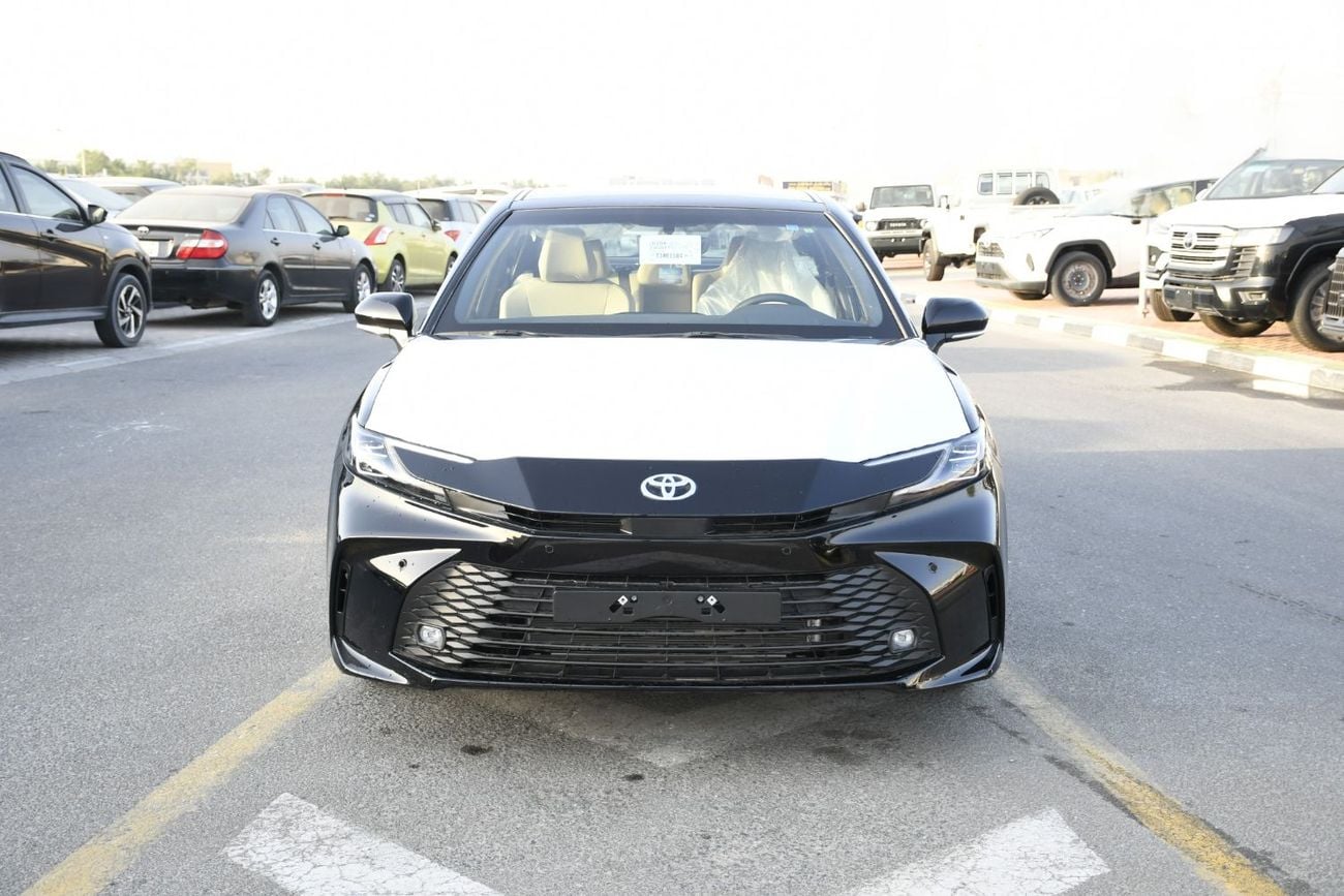 Toyota Camry 2026 Toyota Camry 2.5L LE HEV GCC !  Saudi Spec ! ( Ready Stock )