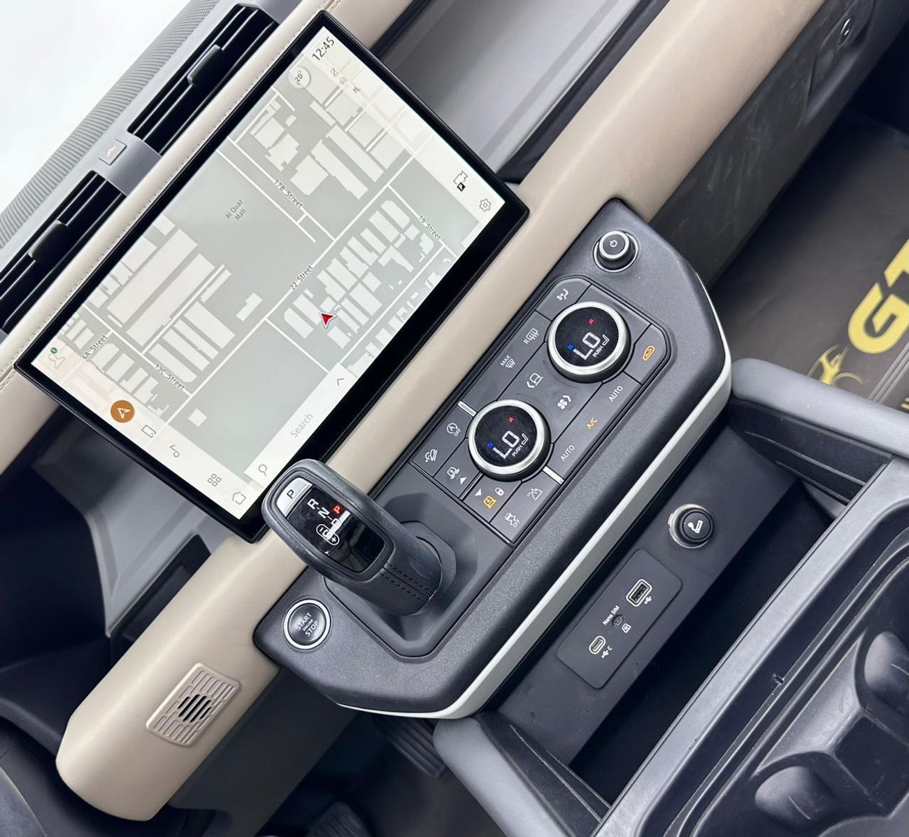 Land Rover Defender P400 110 HSE 3.0L (5 Seater) 2022 Land Rover Defender 110 HSE P400, Dec/2026 Land Rover Warranty, La