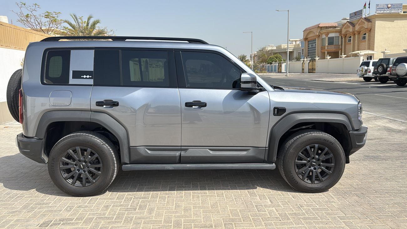 بي واي دي ليوبارد 5 Navigator