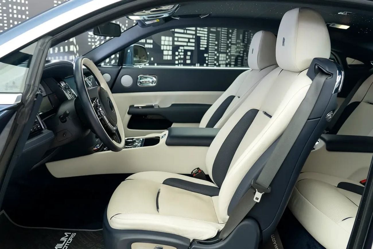 Rolls Royce Wraith ROLLS ROYCE | WRAITH SILVER BADGE | GCC SPECS LOW MILEAGE