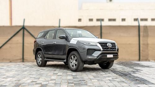 تويوتا فورتونر 2026 Toyota Fortuner GX 2.7L AT Petrol (Gray-Tan) 4WD