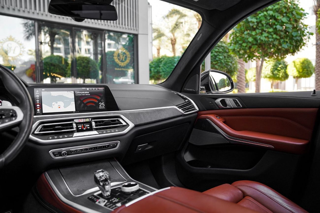 BMW X5 M50i EXCLUSIVE Fully loaded Original paint completely service History excellent condition