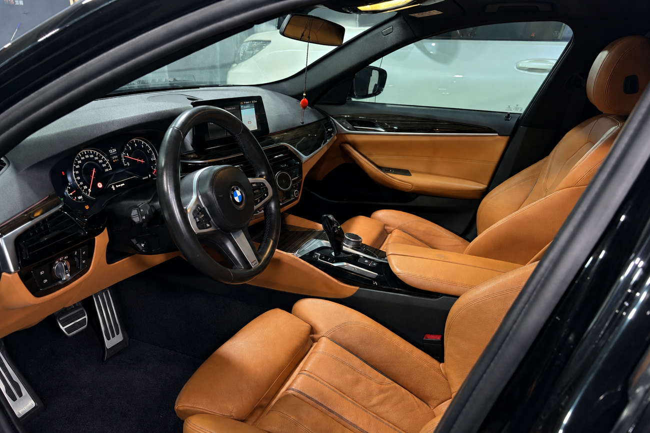BMW 520i M SPORT