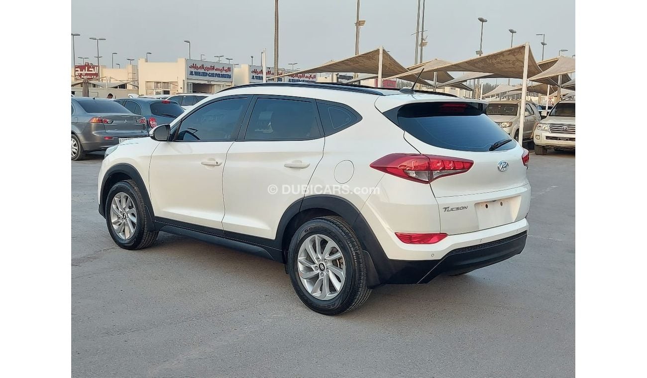 هيونداي توسون SE هيونداى توسان 2017 خليجي بحاله ممتازه 2000 سي سي